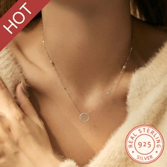 Jewelry - ✨New✨ 925 Sterling silver Shiny Zircon pedant necklace